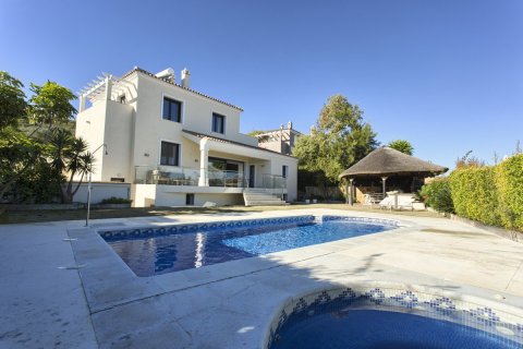 Huvila myytävänä Manilva, Malaga, Espanja, 4 makuuhuonetta, 448 m2 No. 55367 - kuva 1