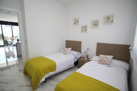 Huvila myytävänä San Miguel de Salinas, Alicante, Espanja, 3 makuuhuonetta, 144 m2 No. 56221 - kuva 8
