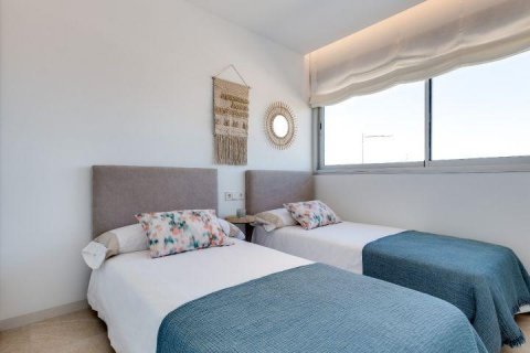 Huoneisto myytävänä Los Balcones, Alicante, Espanja, 2 makuuhuonetta, 84 m2 No. 56196 - kuva 16