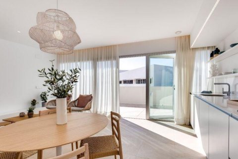 Huoneisto myytävänä Los Balcones, Alicante, Espanja, 2 makuuhuonetta, 84 m2 No. 56196 - kuva 9