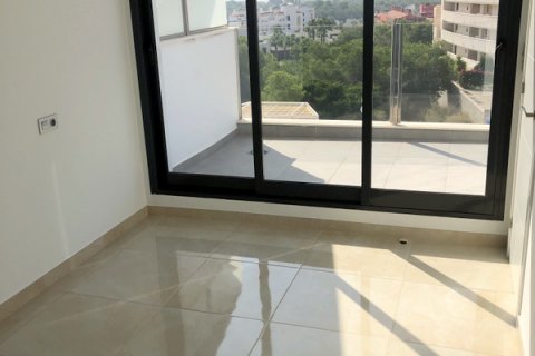 Kaupunkipientalo myytävänä Campoamor, Alicante, Espanja, 3 makuuhuonetta, 82 m2 No. 58566 - kuva 10