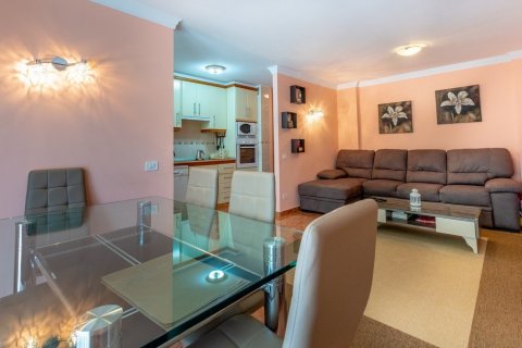 Huoneisto myytävänä Santa Cruz de Tenerife, Tenerife, Espanja, 3 makuuhuonetta, 85 m2 No. 58482 - kuva 6