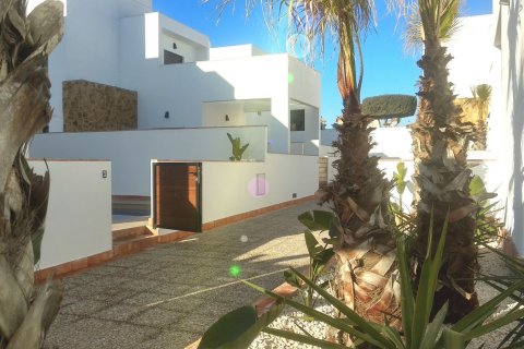 Huvila myytävänä Torrevieja, Alicante, Espanja, 3 makuuhuonetta, 146 m2 No. 58061 - kuva 2