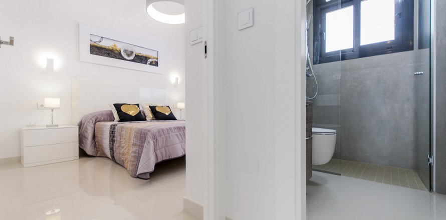 Huvila Bellavista, San Miguel de Salinas, Alicante, Espanja 3 makuuhuonetta, 144 m2 No. 59710