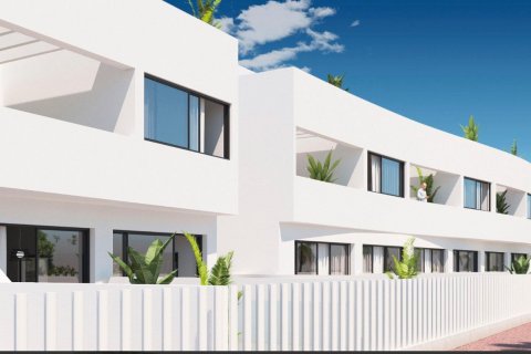 Huvila myytävänä Guardamar del Segura, Alicante, Espanja, 4 makuuhuonetta, 270 m2 No. 58250 - kuva 10