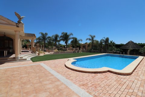 Huvila myytävänä Daya Vieja, Alicante, Espanja, 4 makuuhuonetta, 230 m2 No. 59027 - kuva 2