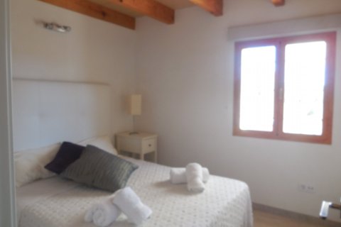 Kaupunkipientalo vuokrattavana Llubi, Mallorca, Espanja, 4 makuuhuonetta, 140 m2 No. 59473 - kuva 11