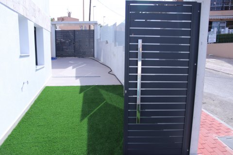 Huvila myytävänä La Mata, Alicante, Espanja, 3 makuuhuonetta, 175 m2 No. 58830 - kuva 3