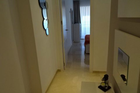 Huoneisto myytävänä Benidorm, Alicante, Espanja, 2 makuuhuonetta, 90 m2 No. 58835 - kuva 7