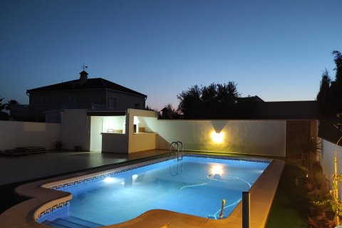 Kaupunkipientalo myytävänä Torrevieja, Alicante, Espanja, 3 makuuhuonetta, 90 m2 No. 59063 - kuva 4