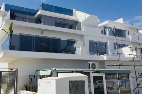 Huoneisto myytävänä Gran Alacant, Alicante, Espanja, 3 makuuhuonetta, 93 m2 No. 58135 - kuva 3