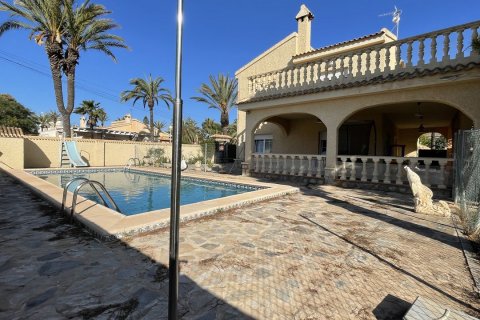 Huvila myytävänä Cabo Roig, Alicante, Espanja, 4 makuuhuonetta, 245 m2 No. 59028 - kuva 2