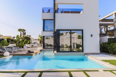 Huvila myytävänä Torrevieja, Alicante, Espanja, 3 makuuhuonetta, 200 m2 No. 58980 - kuva 3