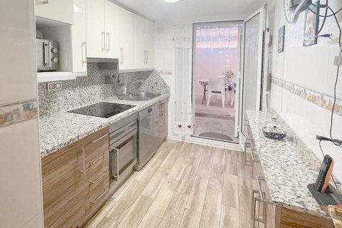 Huoneisto myytävänä Alicante, Espanja, 3 makuuhuonetta, 130 m2 No. 59409 - kuva 5