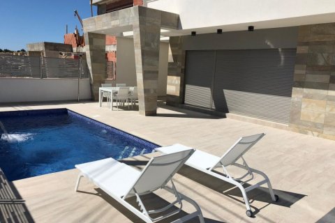 Huvila myytävänä San Miguel de Salinas, Alicante, Espanja, 3 makuuhuonetta, 230 m2 No. 58207 - kuva 2