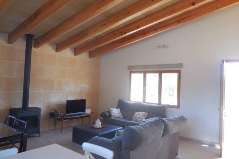 Kaupunkipientalo vuokrattavana Llubi, Mallorca, Espanja, 4 makuuhuonetta, 140 m2 No. 59473 - kuva 7