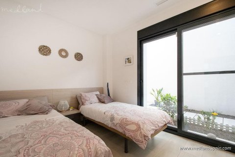 Huvila myytävänä Benijofar, Alicante, Espanja, 3 makuuhuonetta, 105 m2 No. 57944 - kuva 11