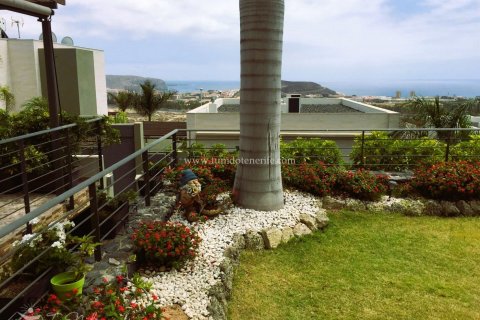 Bungalowi myytävänä San Eugenio, Tenerife, Espanja, 4 makuuhuonetta, 195 m2 No. 59866 - kuva 3