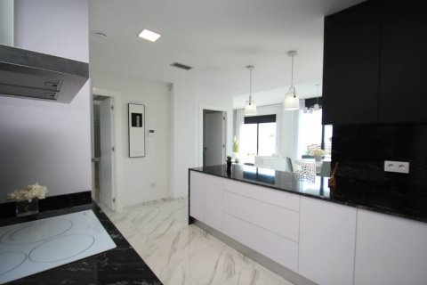 Huvila myytävänä Campoamor, Alicante, Espanja, 4 makuuhuonetta, 134 m2 No. 58015 - kuva 9