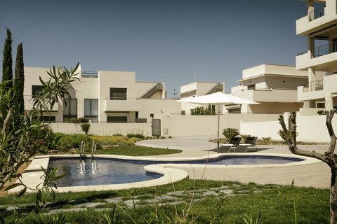 Huoneisto myytävänä Villamartin, Alicante, Espanja, 2 makuuhuonetta, 76 m2 No. 58047 - kuva 3