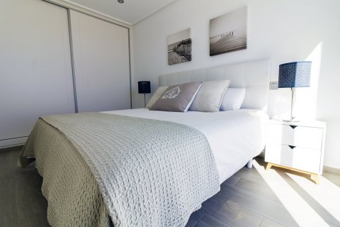 Bungalowi myytävänä Torre de la Horadada, Alicante, Espanja, 3 makuuhuonetta, 81 m2 No. 58059 - kuva 6