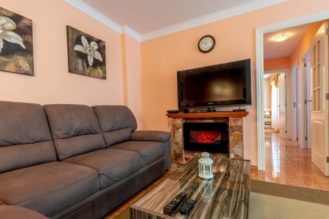 Huoneisto myytävänä Santa Cruz de Tenerife, Tenerife, Espanja, 3 makuuhuonetta, 85 m2 No. 58482 - kuva 7