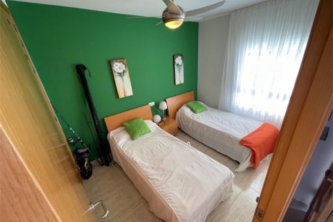 Kaupunkipientalo myytävänä Campoamor, Alicante, Espanja, 4 makuuhuonetta, 120 m2 No. 59439 - kuva 7