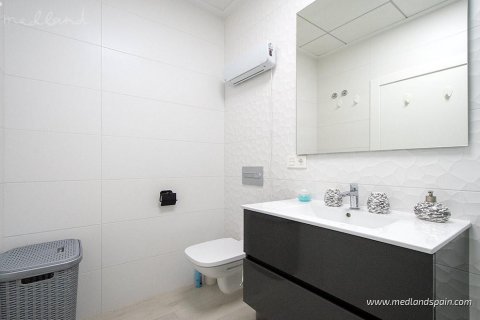 Huvila myytävänä Benijofar, Alicante, Espanja, 3 makuuhuonetta, 105 m2 No. 57944 - kuva 10