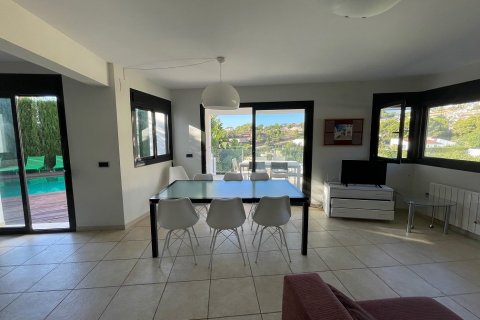 Huvila myytävänä Benissa, Alicante, Espanja, 5 makuuhuonetta, 200 m2 No. 59026 - kuva 3