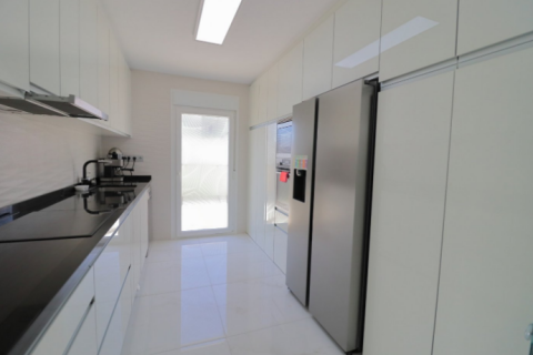 Huvila myytävänä Torrevieja, Alicante, Espanja, 4 makuuhuonetta, 175 m2 No. 58680 - kuva 10