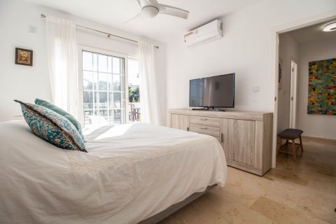 Huvila myytävänä Dehesa De Campoamor, Alicante, Espanja, 4 makuuhuonetta, 162 m2 No. 57603 - kuva 19