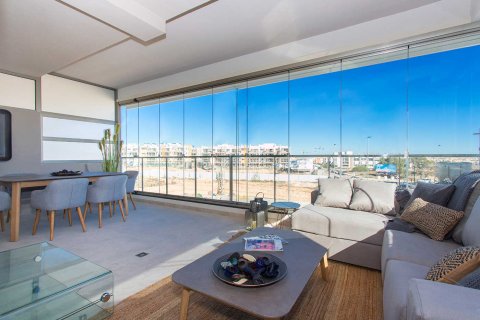 Huoneisto myytävänä Villamartin, Alicante, Espanja, 3 makuuhuonetta, 71 m2 No. 58044 - kuva 5