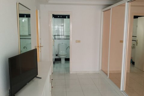 Huoneisto myytävänä Torrevieja, Alicante, Espanja, 3 makuuhuonetta, 100 m2 No. 58311 - kuva 8