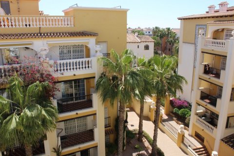 Huoneisto myytävänä Torrevieja, Alicante, Espanja, 3 makuuhuonetta, 94 m2 No. 58433 - kuva 2