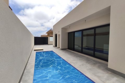 Bungalowi myytävänä San Pedro del Pinatar, Murcia, Espanja, 2 makuuhuonetta, 74 m2 No. 59132 - kuva 6