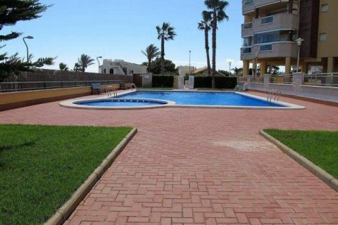 Huoneisto myytävänä La Manga del Mar Menor, Murcia, Espanja, 2 makuuhuonetta, 102 m2 No. 58592 - kuva 2