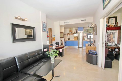 Huoneisto myytävänä Benidorm, Alicante, Espanja, 3 makuuhuonetta, 136 m2 No. 58373 - kuva 5