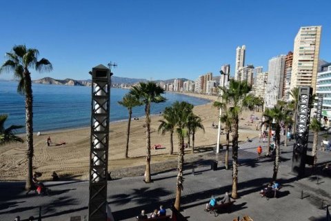 Huoneisto myytävänä Benidorm, Alicante, Espanja, 2 makuuhuonetta, 90 m2 No. 58835 - kuva 1