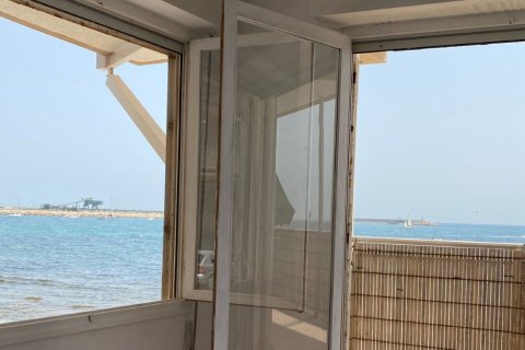 Huoneisto myytävänä Torrevieja, Alicante, Espanja, 4 makuuhuonetta, 110 m2 No. 58956 - kuva 10