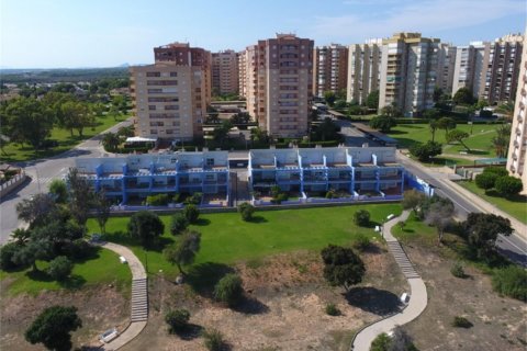 Kaupunkipientalo myytävänä Campoamor, Alicante, Espanja, 4 makuuhuonetta, 120 m2 No. 59439 - kuva 3