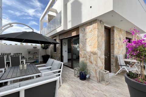 Kaupunkipientalo myytävänä Cabo Roig, Alicante, Espanja, 3 makuuhuonetta, 85 m2 No. 60347 - kuva 1