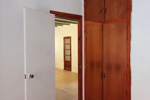 Talo myytävänä La Pobla de Vallbona, Valencia, Espanja, 3 makuuhuonetta, 250 m2 No. 60700 - kuva 11