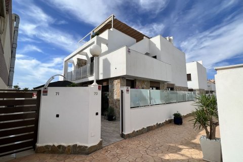 Kaupunkipientalo myytävänä Cabo Roig, Alicante, Espanja, 3 makuuhuonetta, 85 m2 No. 60347 - kuva 2