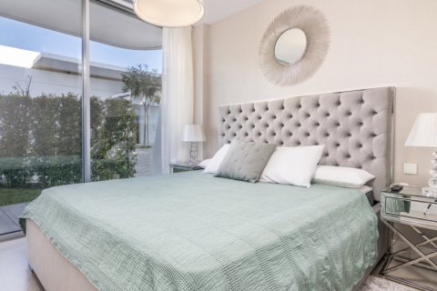 Huoneisto myytävänä Estepona, Malaga, Espanja, 2 makuuhuonetta, 121.28 m2 No. 61426 - kuva 30