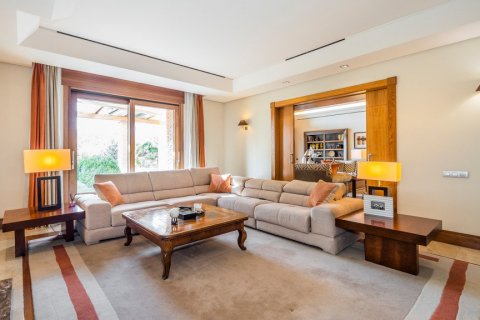 Huvila myytävänä Alcobendas, Madrid, Espanja, 7 makuuhuonetta, 1.41 m2 No. 62198 - kuva 25