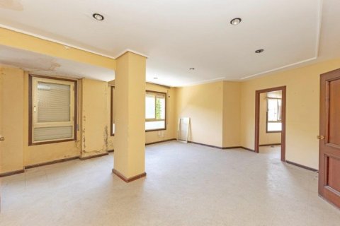 Huoneisto myytävänä Cadiz, Espanja, 6 makuuhuonetta, 304 m2 No. 60939 - kuva 25