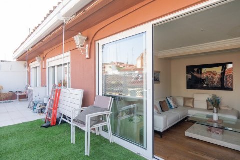 Kattohuoneisto myytävänä Madrid, Espanja, 4 makuuhuonetta, 173 m2 No. 61005 - kuva 13