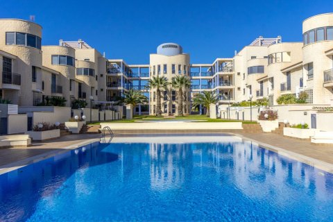 Kaupunkipientalo myytävänä Cabo Roig, Alicante, Espanja, 4 makuuhuonetta, 120 m2 No. 60776 - kuva 1