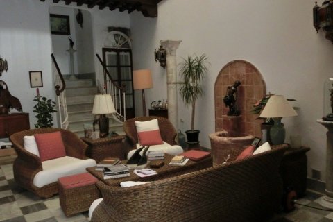 Talo myytävänä El Puerto de Santa Maria, Cadiz, Espanja, 5 makuuhuonetta, 514.71 m2 No. 3525 - kuva 2