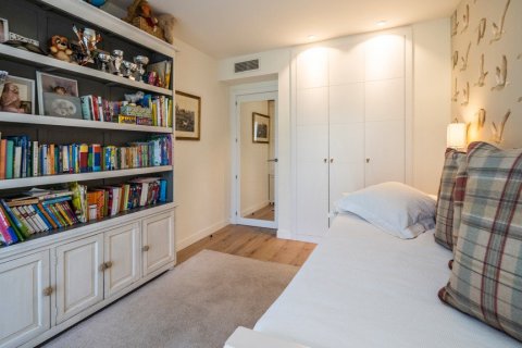 Huoneisto myytävänä Madrid, Espanja, 5 makuuhuonetta, 203.5 m2 No. 61082 - kuva 23